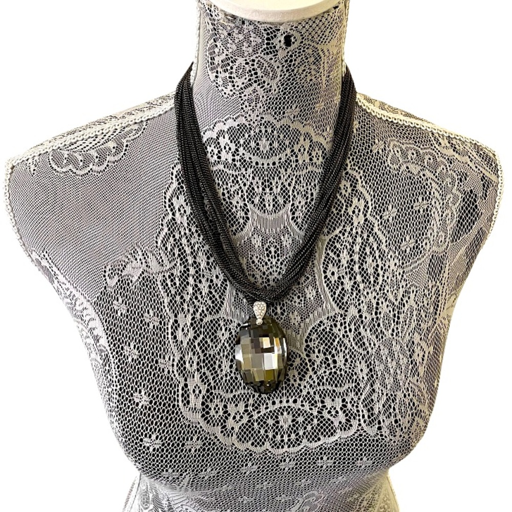 Rhinestone Pendant Necklace